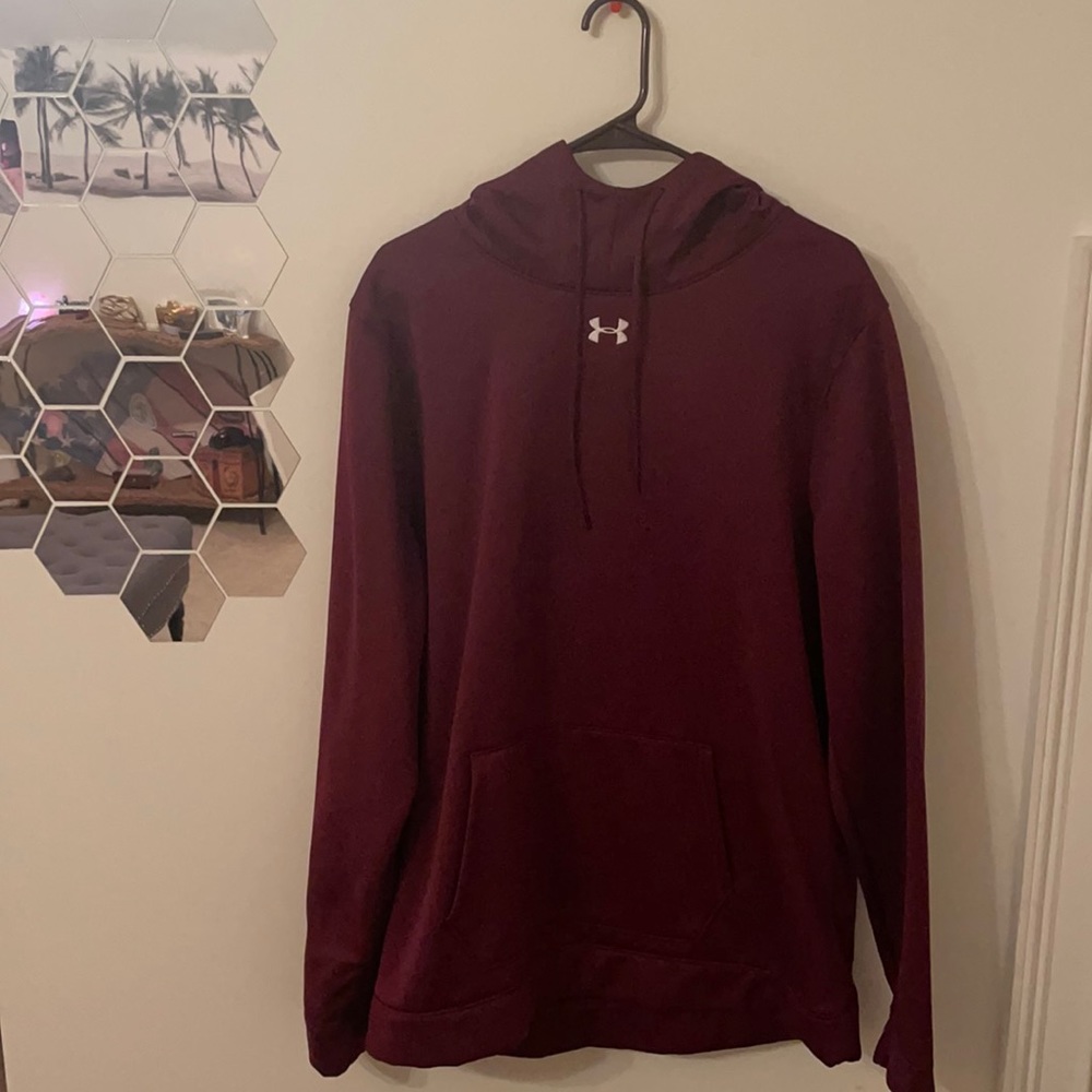 •Under armour dri-fit •